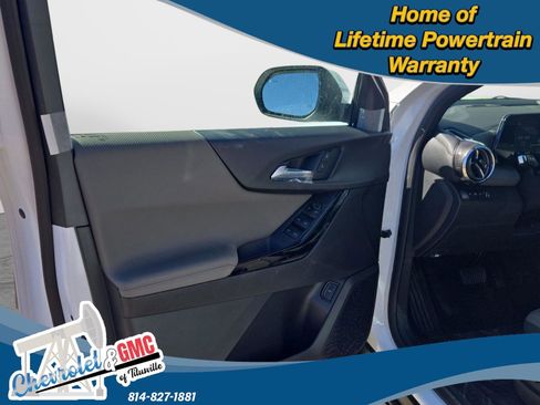 New 2026 Chevrolet Equinox LT w/ Convenience Package II AWD/4WD image 9