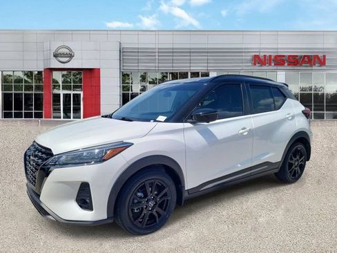 Certified 2024 Nissan Kicks SR w/ SR Premium Package FWD image 6