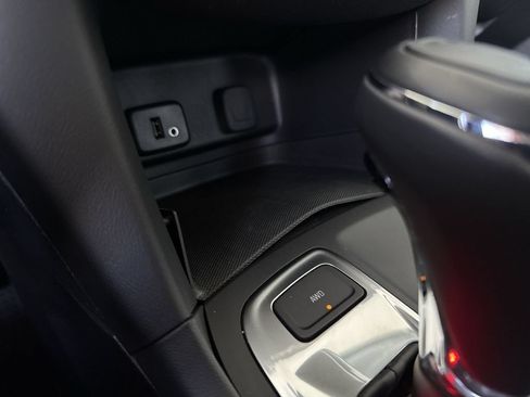 Certified 2018 Chevrolet Equinox LT AWD/4WD image 29