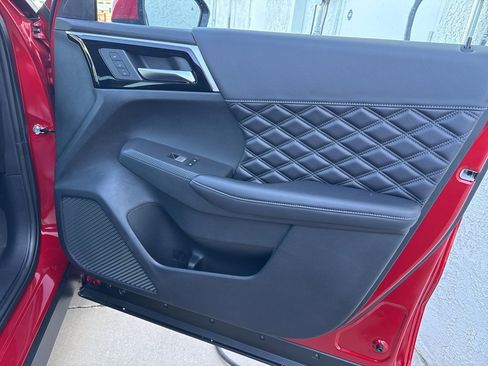 New 2025 Mitsubishi Outlander SEL image 31