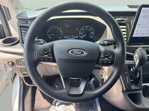 Used 2025 Ford Transit 350 XLT RWD image 8