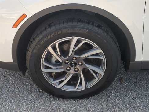 Used 2024 Lincoln Corsair FWD image 11