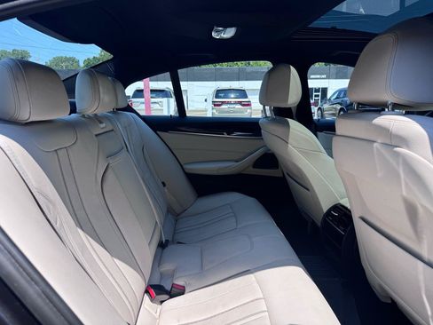 Used 2017 BMW 540i RWD image 11