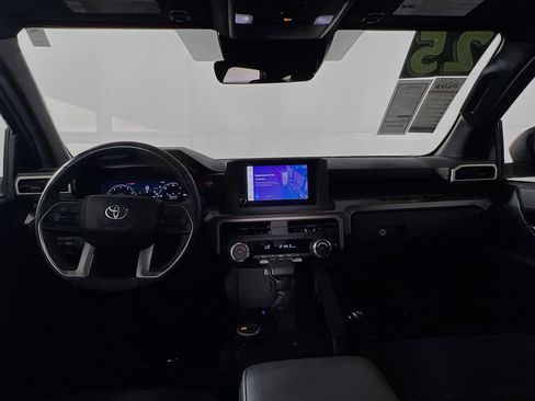 Used 2025 Toyota Tacoma TRD Off-Road AWD/4WD image 29