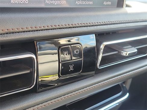 Certified 2024 Lincoln Aviator 2WD w/ Premium Package image 19