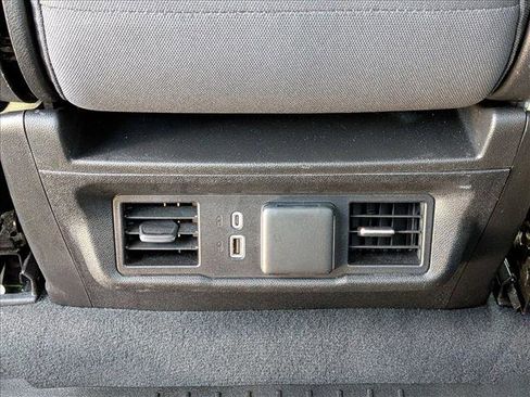 Used 2024 Chevrolet Silverado 1500 LT image 17