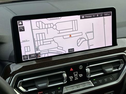 Certified 2023 BMW X4 xDrive30i w/ Premium Package image 31