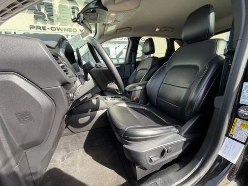 Used 2024 Ford Escape Platinum AWD/4WD image 10