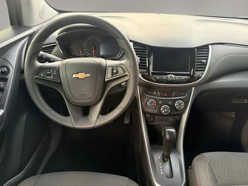 Used 2022 Chevrolet Trax LS w/ Tint and Cruise Package FWD image 20