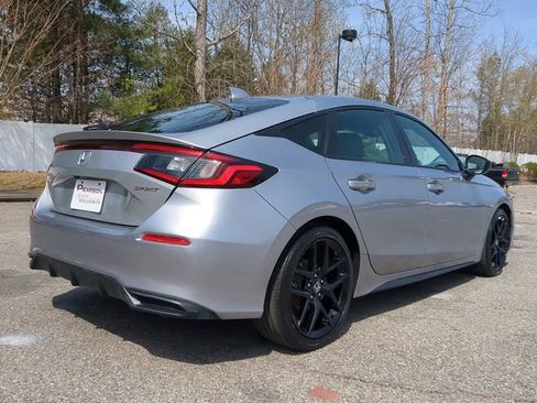 Used 2023 Honda Civic Sport image 4