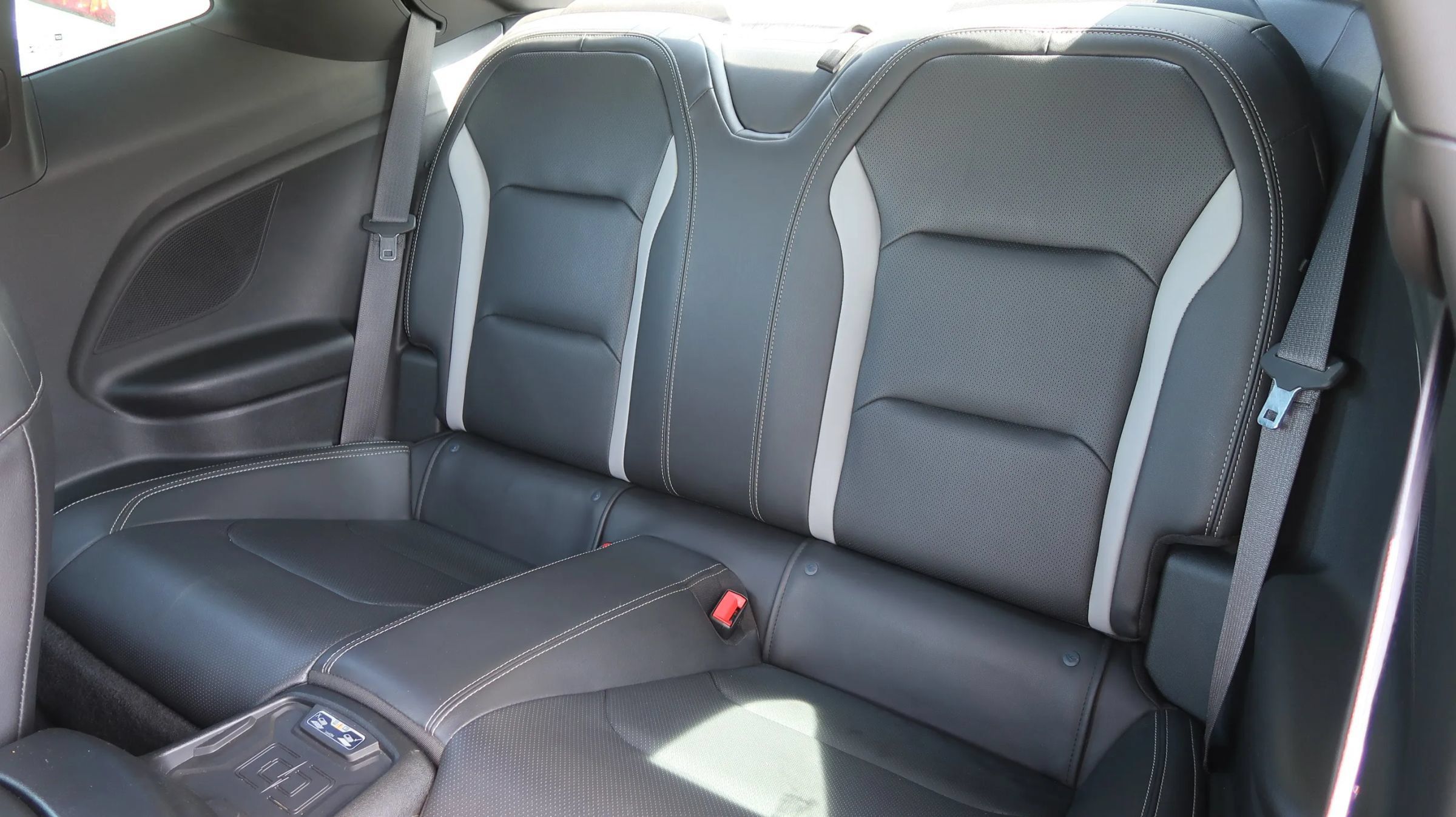 Used 2018 Chevrolet Camaro SS RWD image 20