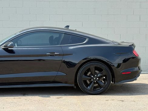 Used 2022 Ford Mustang GT Premium w/ Equipment Group 401A RWD image 5