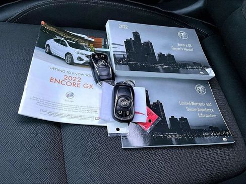 Used 2022 Buick Encore GX Preferred w/ Cold Weather Comfort Package FWD image 35