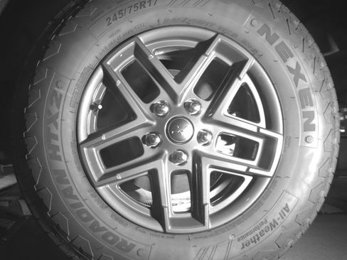 Used 2025 Jeep Wrangler Unlimited Sport AWD/4WD image 14