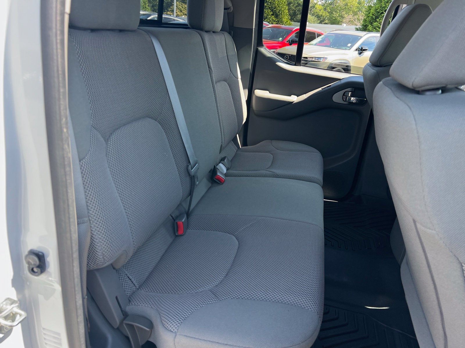 Used 2020 Nissan Frontier SV RWD image 26
