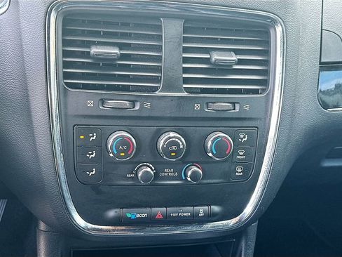 Used 2017 Dodge Grand Caravan SXT w/ Blacktop Package image 15