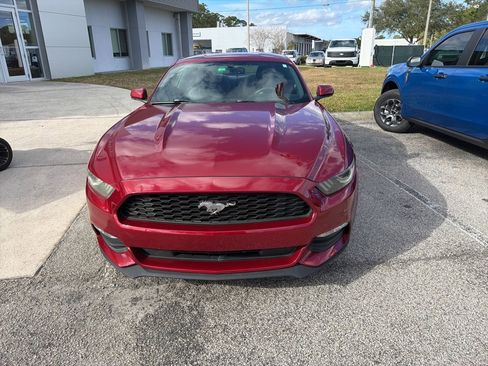 Used 2015 Ford Mustang Coupe image 2