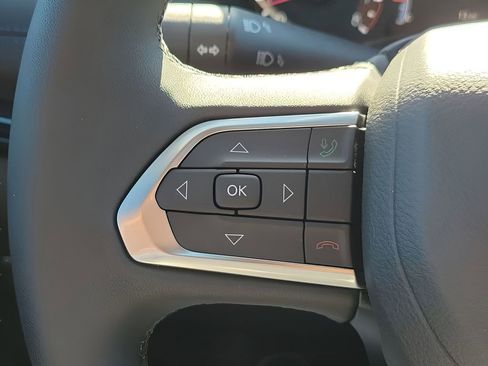 New 2026 Jeep Compass Latitude AWD/4WD image 34