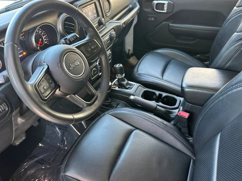 Used 2018 Jeep Wrangler Unlimited Sport S AWD/4WD image 4