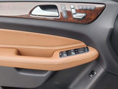 Used 2018 Mercedes-Benz GLE 350 4MATIC image 22