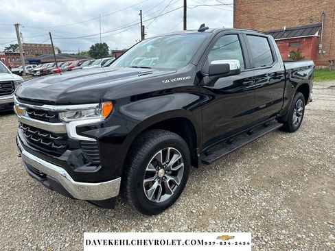 Used 2025 Chevrolet Silverado 1500 LT AWD/4WD image 2