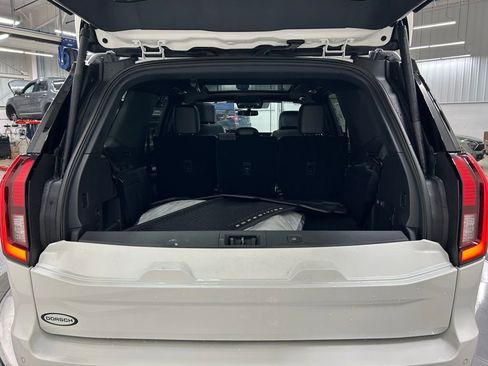 New 2025 Ford Expedition Tremor image 34