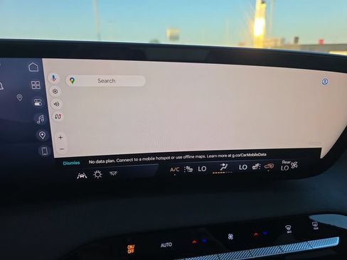 Certified 2025 Buick Enclave Preferred FWD image 21