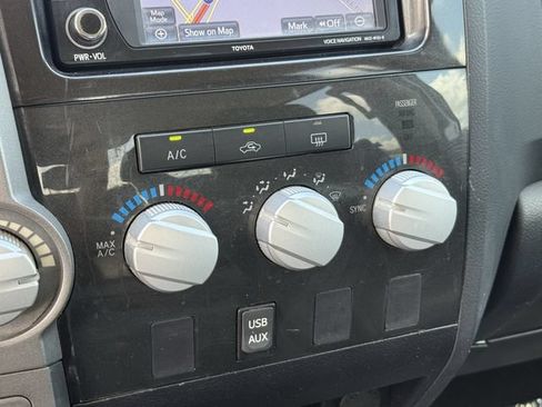Used 2013 Toyota Tundra 2WD CrewMax w/ SR5 Pkg image 22