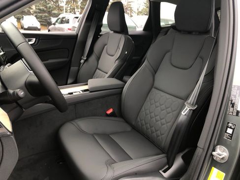 New 2026 Volvo XC60 B5 Core w/ Protection Package Premier image 32