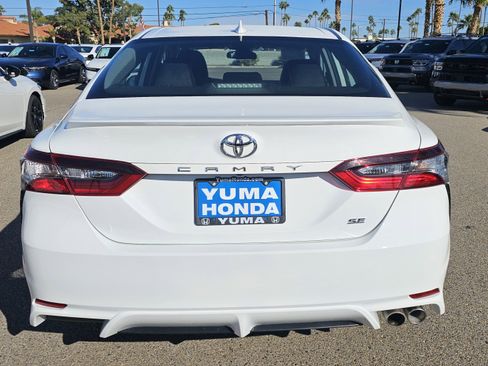 Used 2023 Toyota Camry SE image 4
