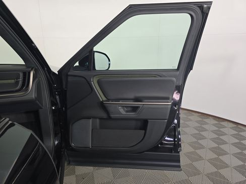 Used 2025 Rivian R1S Adventure AWD/4WD image 18