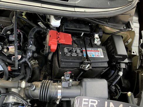Used 2020 Nissan Versa S FWD image 32