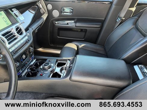 Used 2015 Rolls-Royce Ghost RWD image 13