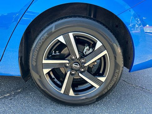 Used 2025 Nissan Sentra SV FWD image 14