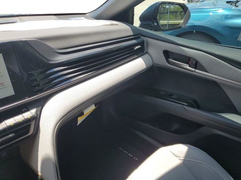 New 2025 Toyota Camry SE image 30