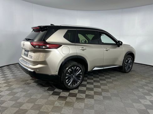 Used 2024 Nissan Rogue Platinum w/ Platinum Premium Package AWD/4WD image 5