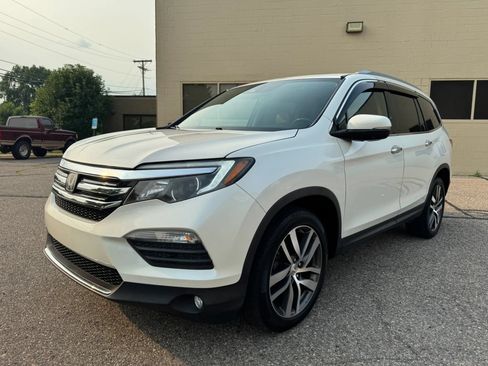 Used 2016 Honda Pilot Touring image 3
