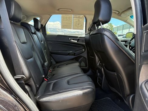 Used 2021 Ford Edge Titanium AWD/4WD image 28