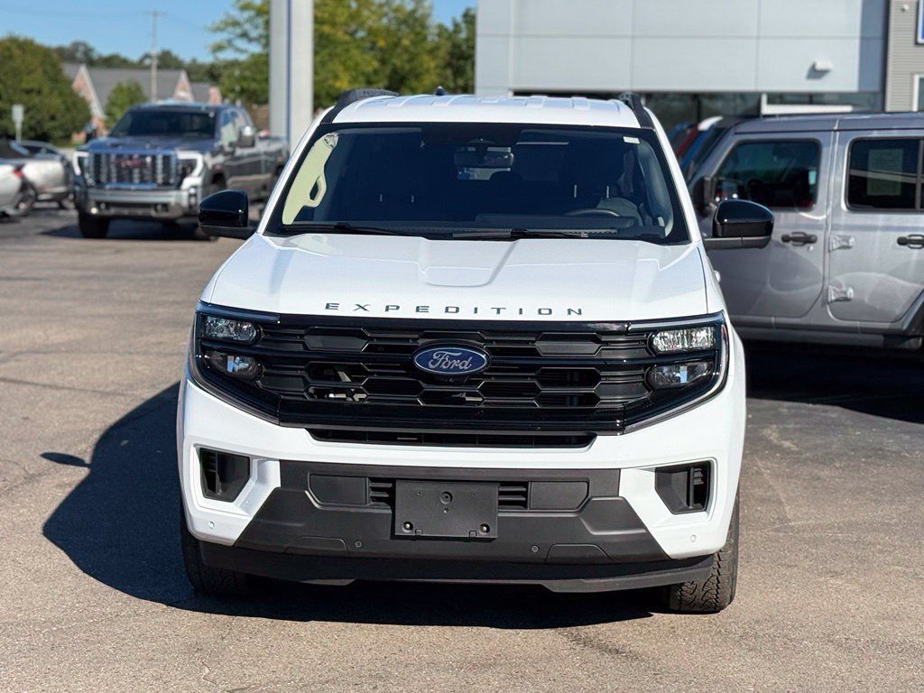 Used 2025 Ford Expedition Max Active AWD/4WD image 37