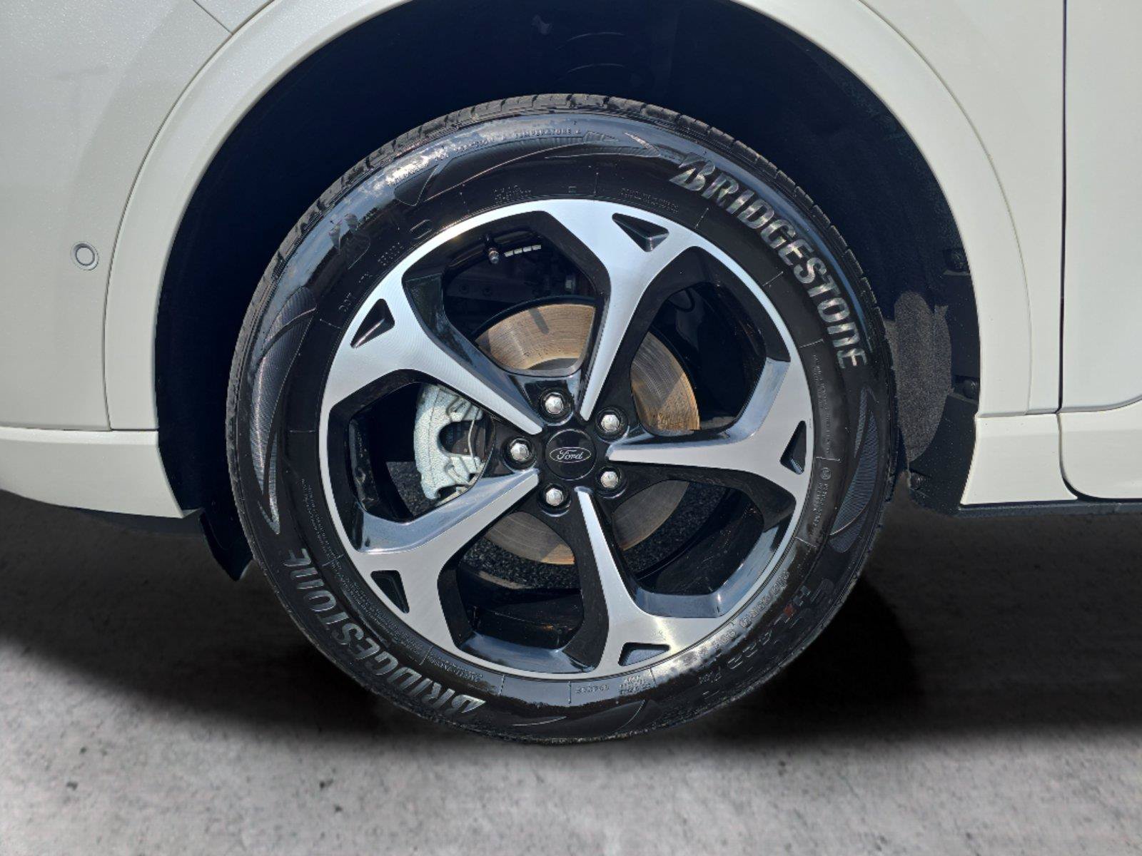 Used 2024 Ford Escape ST-Line Elite w/ Premium Technology Package AWD/4WD image 30