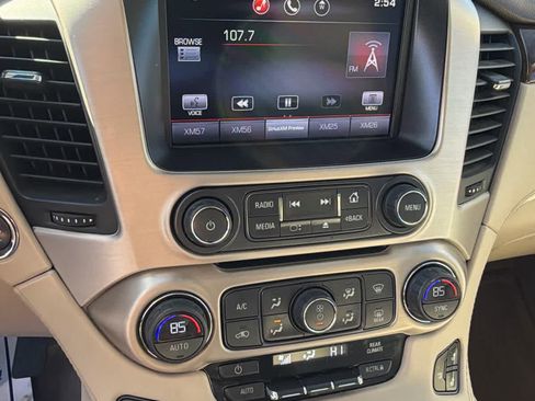 Used 2015 GMC Yukon Denali w/ Premium Package AWD/4WD image 17