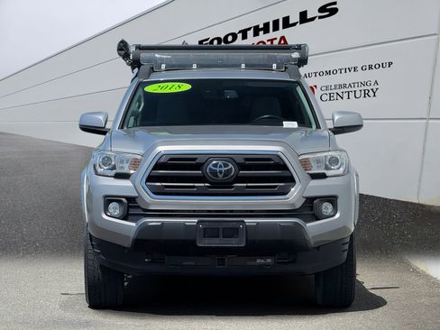 Used 2018 Toyota Tacoma SR5 AWD/4WD image 2