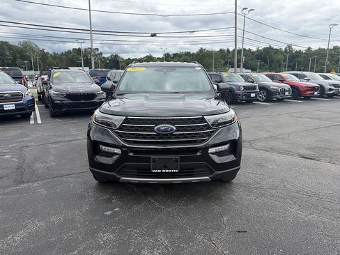 Certified 2023 Ford Explorer XLT w/ Equipment Group 202A AWD/4WD image 10