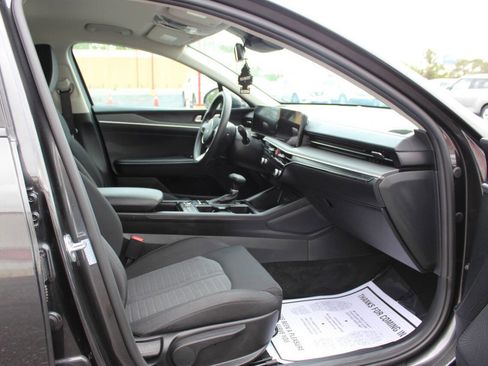 Used 2025 Kia K5 LXS FWD image 8