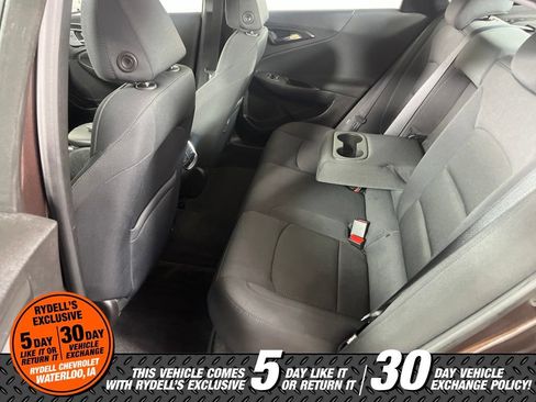 Used 2016 Chevrolet Malibu LT w/ Driver Confidence Package FWD image 17