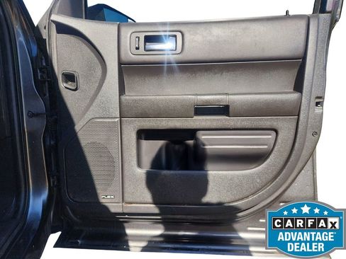 Used 2019 Ford Flex SE image 25