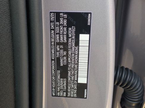 New 2026 Volvo XC40 B5 Plus w/ Protection Package Premier image 33