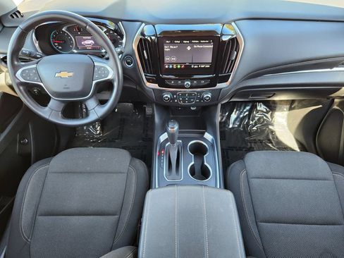 Used 2021 Chevrolet Traverse LT AWD/4WD image 16