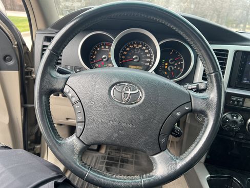 Used 2006 Toyota 4Runner Limited image 17