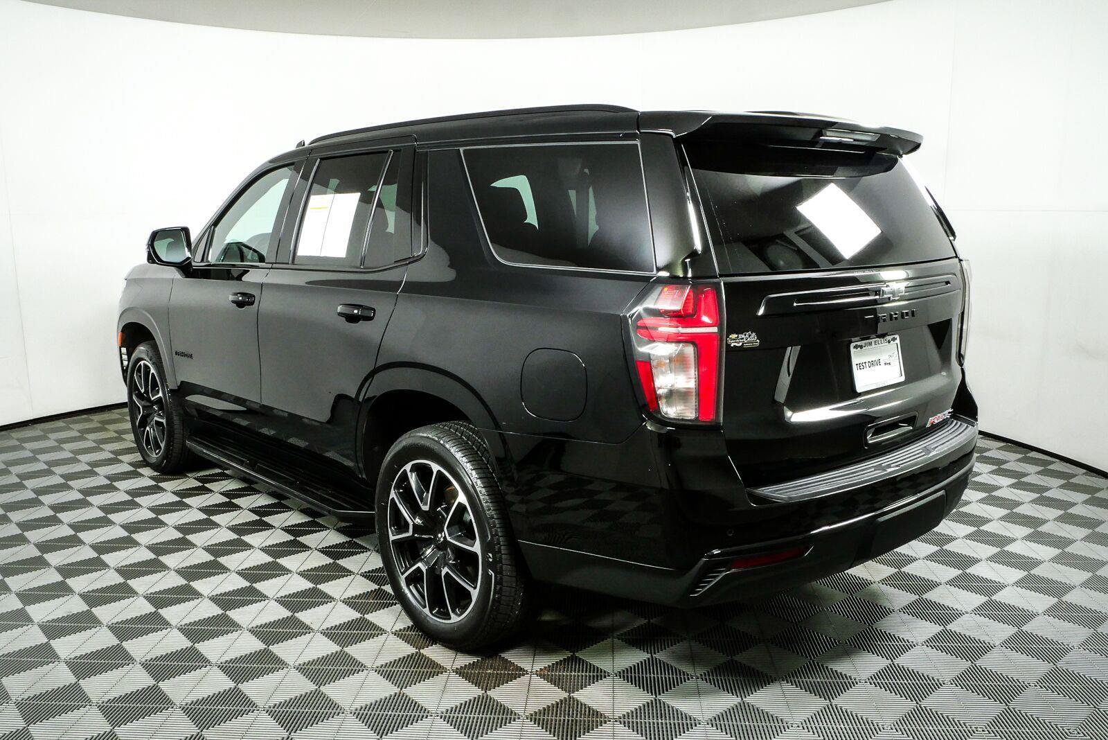 Certified 2023 Chevrolet Tahoe RST w/ Luxury Package AWD/4WD image 28